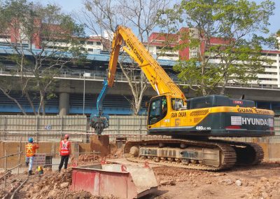 COMMONWEALTH AVE COMMONWEALTH AVE